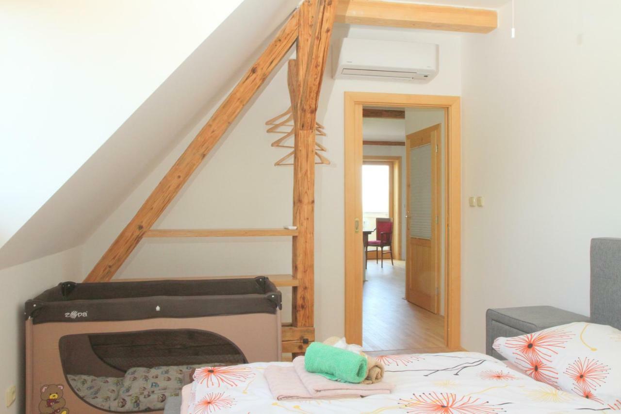 Apartman Nella Valtice Ngoại thất bức ảnh